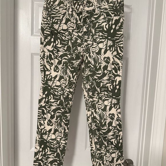 Anthropologie Pilcro bootcut leave print jeans EUC size 29 green - Picture 5 of 10